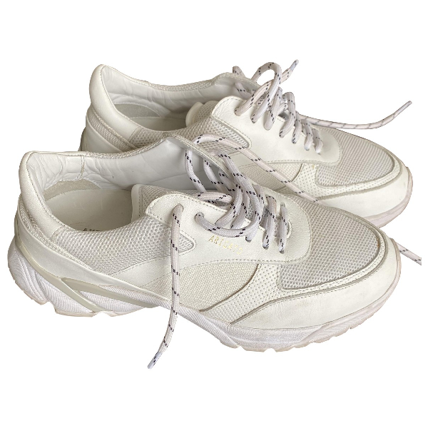 axel arigato all white