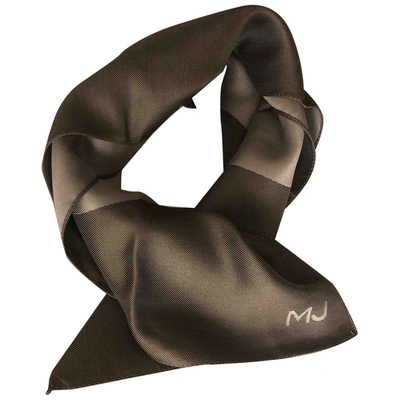 Pre-owned Marc By Marc Jacobs Silk Neckerchief In Grey