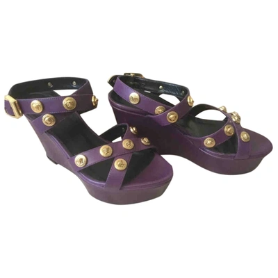 Pre-owned Versace Leather Sandals In Purple