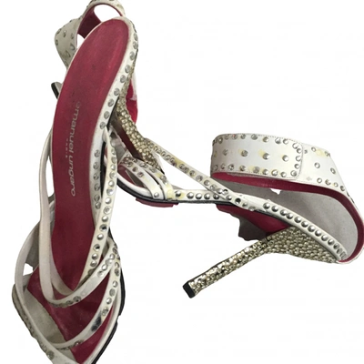 Pre-owned Emanuel Ungaro White Leather Sandals