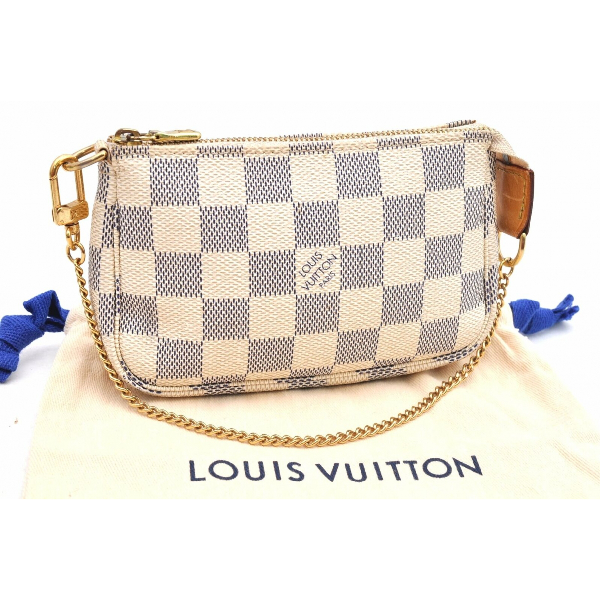 Pre-Owned Louis Vuitton White Cloth Clutch Bag | ModeSens