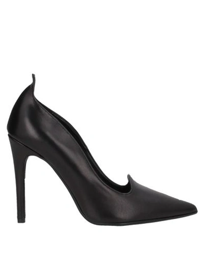 Estelle Leather Pumps In Black