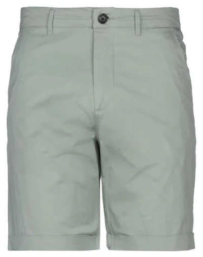Suit Shorts & Bermuda Shorts In Grey
