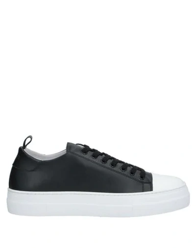 Ylati Sneakers In Black