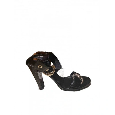 Pre-owned Gucci Patent Leather Sandals In Black
