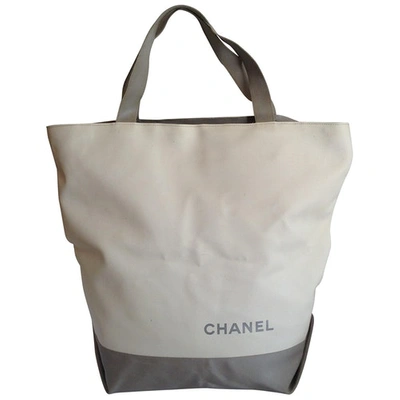 Pre-owned Chanel Cloth Tote In White