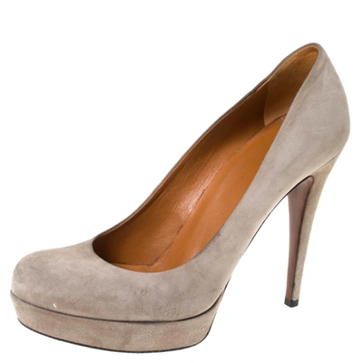 Pre-owned Gucci Grey Suede Charlotte Platform Pumps Size 39