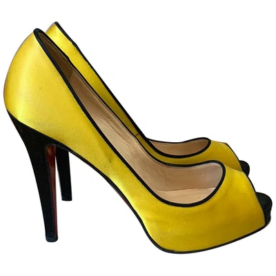 Pre-owned Christian Louboutin Cloth Heels In Yellow
