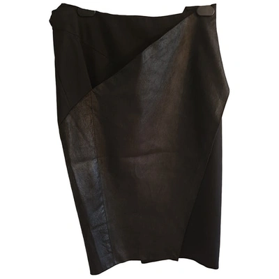 Pre-owned Donna Karan Patent Leather Mid-length Skirt In Black