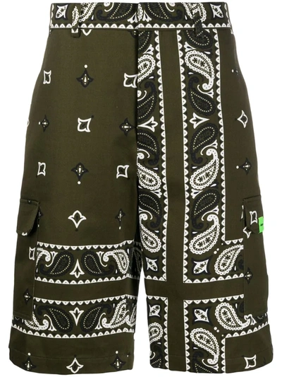 Msgm Bandana Print Bermuda Trousers In Green,white,black