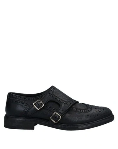 Burberry Delmar Brogue Detail Textured Leather Loafers In Black