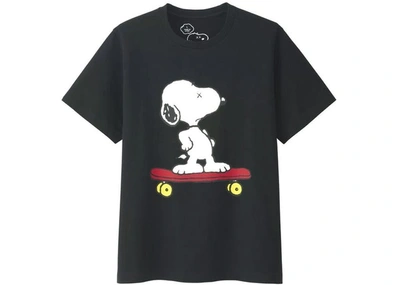 Pre-owned Kaws X Uniqlo X Peanuts Snoopy Skateboarding Tee (japanese Sizing) Black