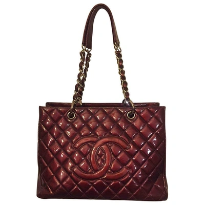 Pre-owned Chanel Grand Shopping Patent Leather Handbag In Burgundy