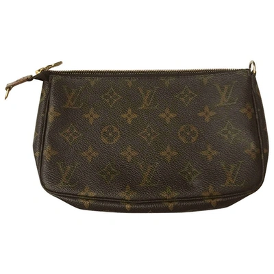 Pre-owned Louis Vuitton Pochette Accessoire Brown Cloth Clutch Bag