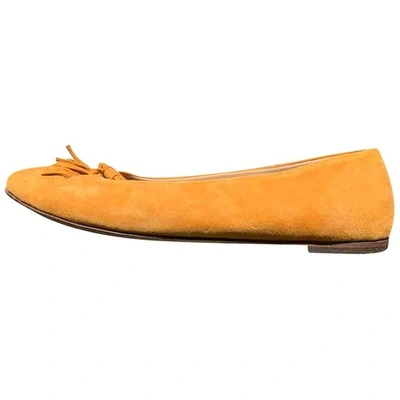 Pre-owned Sartore Leather Ballet Flats In Yellow