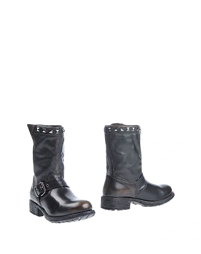 Cult Ankle Boot In Dark Brown