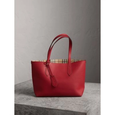Burberry The Medium Reversible Tote In Haymarket Check And Leather In Poppy  Red | ModeSens