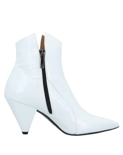 Wo Milano Ankle Boot In White