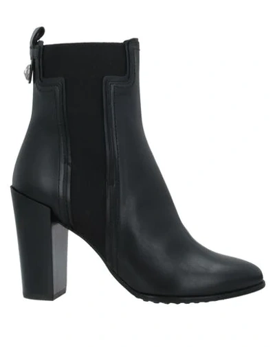 Tod's Ankle Boots In Black