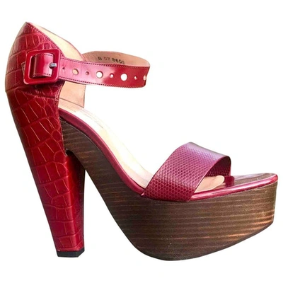 Pre-owned Robert Clergerie Leather Sandal In Red