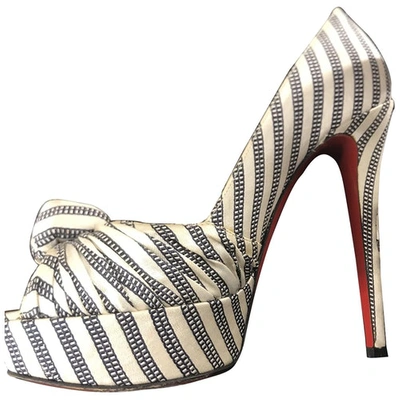 Pre-owned Christian Louboutin Lady Peep White Cloth Heels