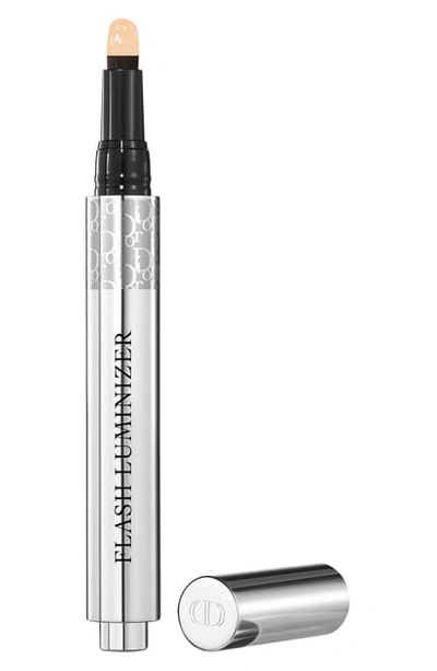 Dior Flash Luminizer Radiance Booster Pen In 002 Ivory