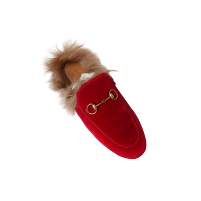 Pre-owned Gucci Princetown Red Fur Flats