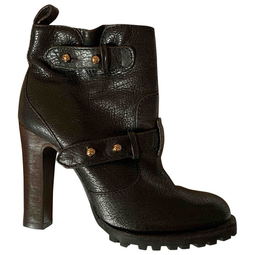 tory burch boots brown