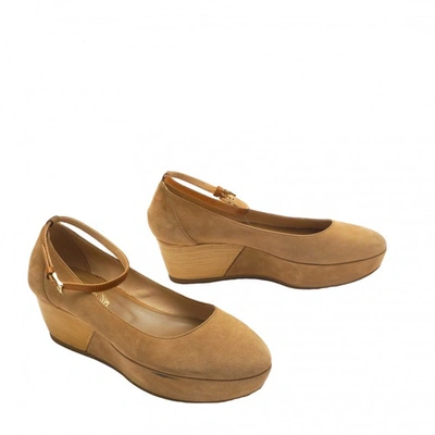Pre-owned Tod's Ballet Flats In Beige