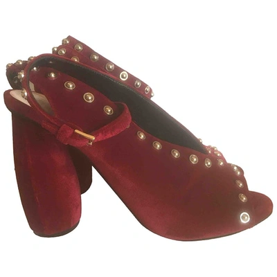 Pre-owned Carven Velvet Heels In Burgundy