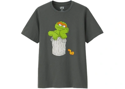 Pre-owned Kaws X Uniqlo X Sesame Street Oscar The Grouch Tee (japanese Sizing) Gray