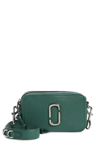 The Marc Jacobs The Softshot 21 Crossbody Bag In Cucumber