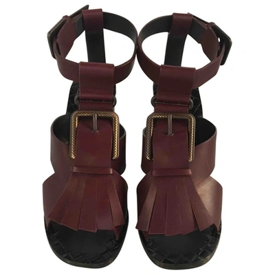 Pre-owned Bottega Veneta Leather Sandals In Burgundy