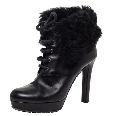 Pre-owned Gucci Black Leather And Fur Trim Lace Up Platform Ankle Boots Size 38.5