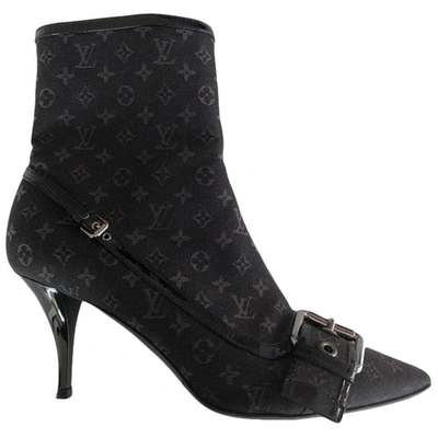 Pre-owned Louis Vuitton Cloth Ankle Boots In Black