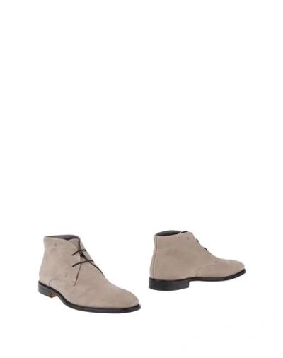 Tod's Ankle Boots In Light Grey