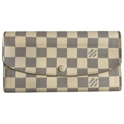 Pre-owned Louis Vuitton Emilie Cloth Wallet In Beige
