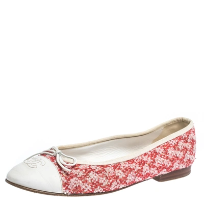 Pre-owned Chanel Red/white Sequin Tweed And Leather Cap Toe Cc Bow Ballet Flats Size 38