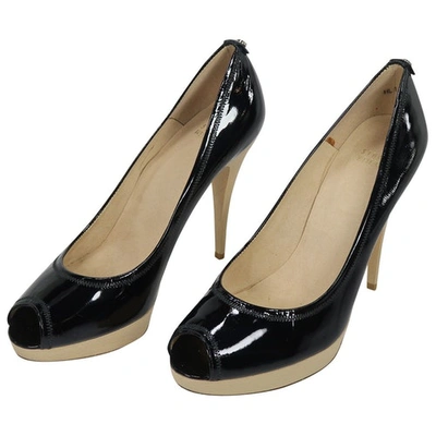 Pre-owned Stuart Weitzman Patent Leather Heels In Black