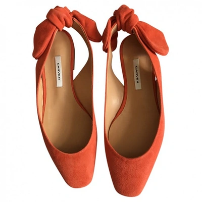 Pre-owned Carven Orange Suede Ballet Flats
