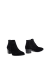 Tod's Ankle Boots In Black