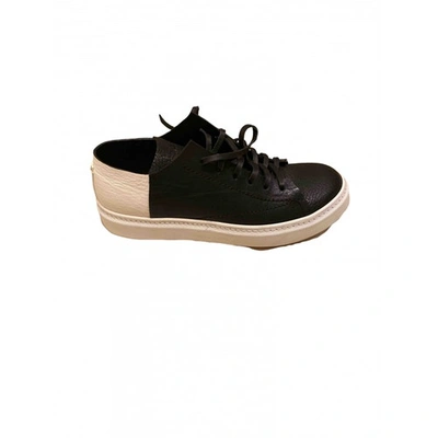 Pre-owned Artselab Leather Low Trainers In Black