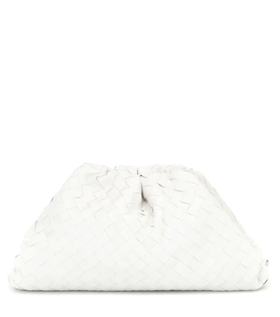 Bottega Veneta The Pouch Intrecciato Clutch Bag In Chalk