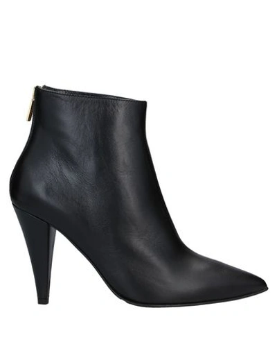 Atos Lombardini Ankle Boots In Black