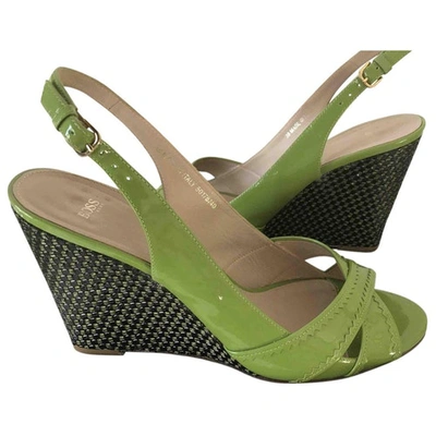 Pre-owned Hugo Boss Patent Leather Sandals In Green