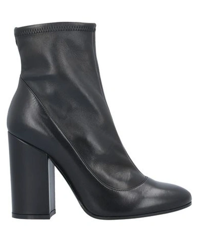 Lerre Ankle Boots In Black
