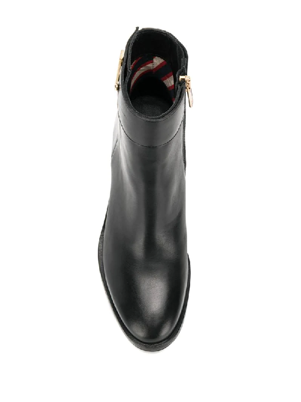 tommy hilfiger roxy faux leather chelsea boot
