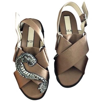 Pre-owned N°21 Beige Cloth Sandals