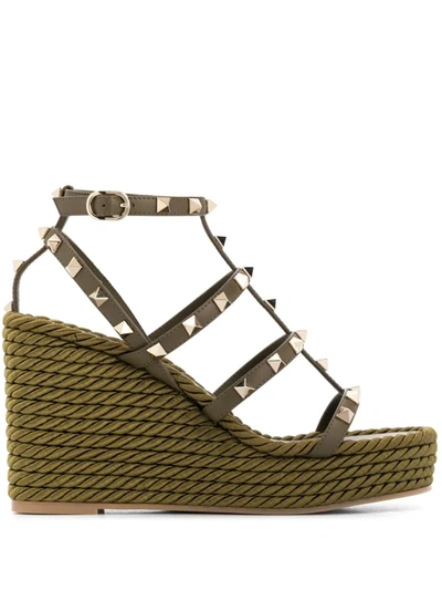 Valentino Garavani Garavani Torchon 95 Leather Wedge Sandals In Green