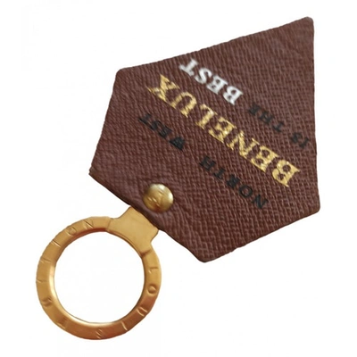 Pre-owned Louis Vuitton Leather Key Ring In Brown
